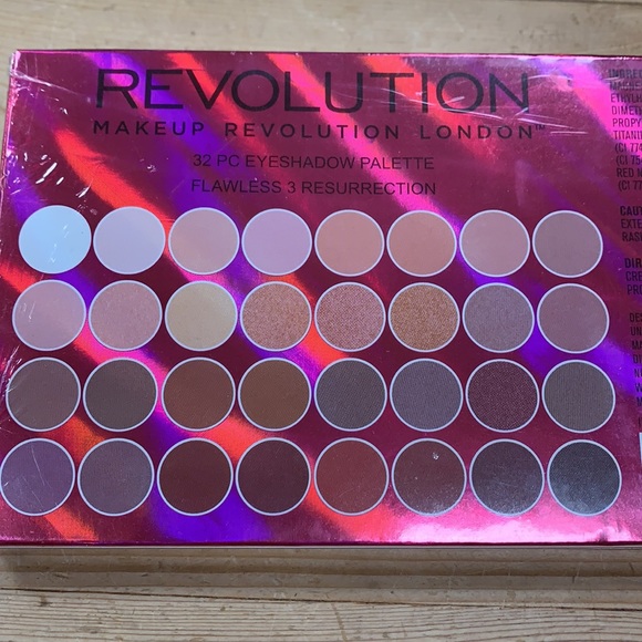 Revolution London Eye Shadow NIB Flawless 3 Resurrection- 32 colors Professional - Picture 4 of 9